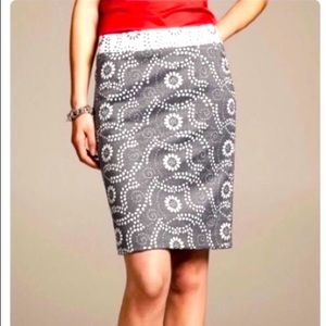 🌹Banana Republic Floral Lace Pattern Pencil Skirt